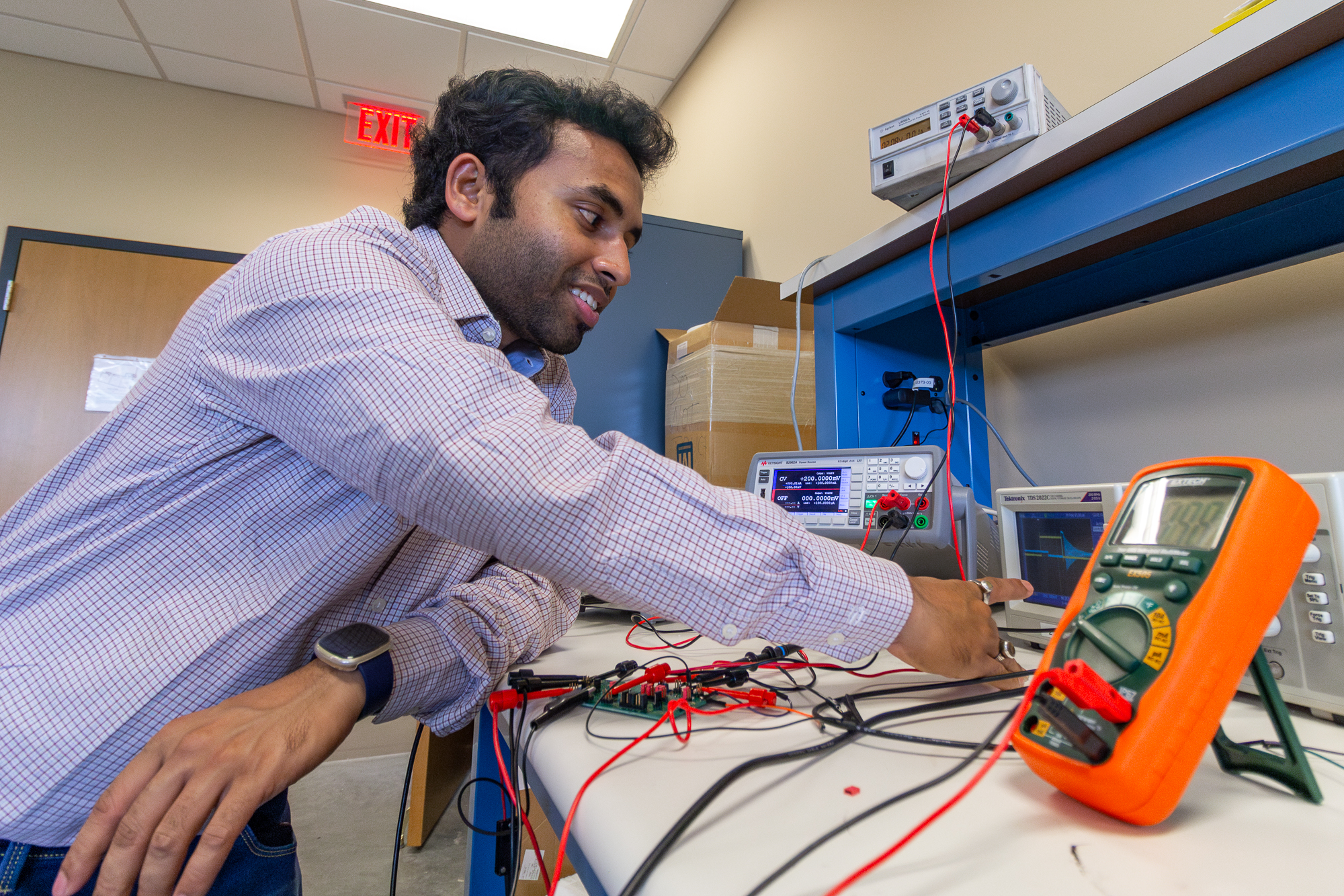 Frontier Center Scholar Sumit Saha, from IIT Bombay and advised by Ohio State PI Nima Ghalichechian, works in Ohio State's ElectroScience Laboratory on the project Integration of Zero-Leakage NEMS Switch With a Flexible Antenna for RF Energy Harvesting.