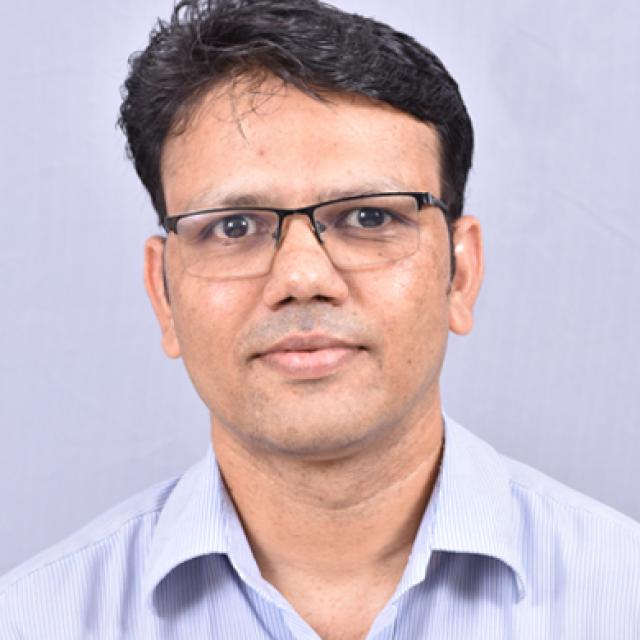 Prof. Dinesh Kabra headshot